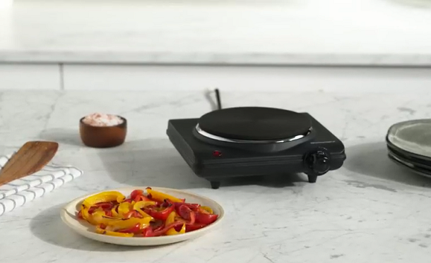 Best 6 Hot Plates To Keep Food Warm In 2022 - KitchenToast