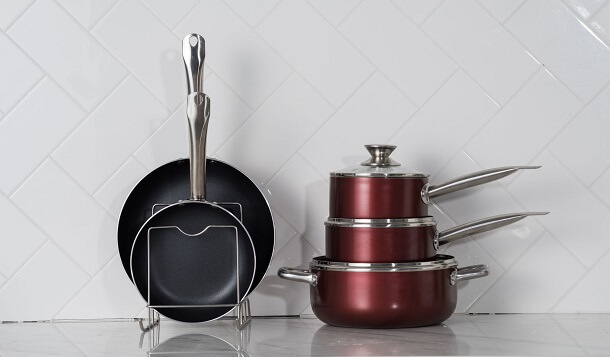 different types of cookware for hot plates