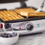 Belgian Waffle Maker With Removable Plates
