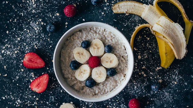 Best Breakfasts For Hangover - Oatmeal With Fruits
