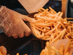 15 Must-Know Fast Food Industry Statistics 2022