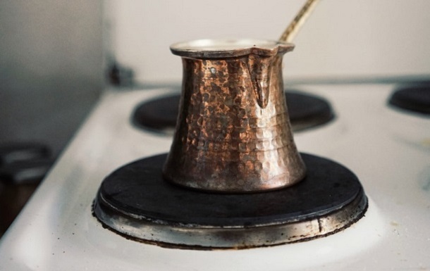 coffee pot on a stovetopp