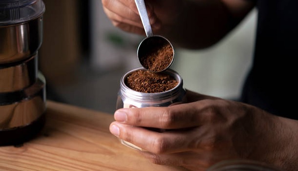Adding Coffee Grounds To Moka Pot Filter Basket